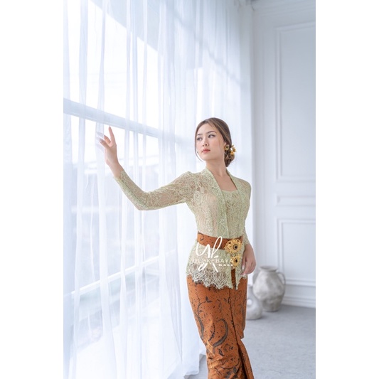 Semi Italy Glossy Series Lengan Puffy | Setelan Kebaya Wisuda Kondangan