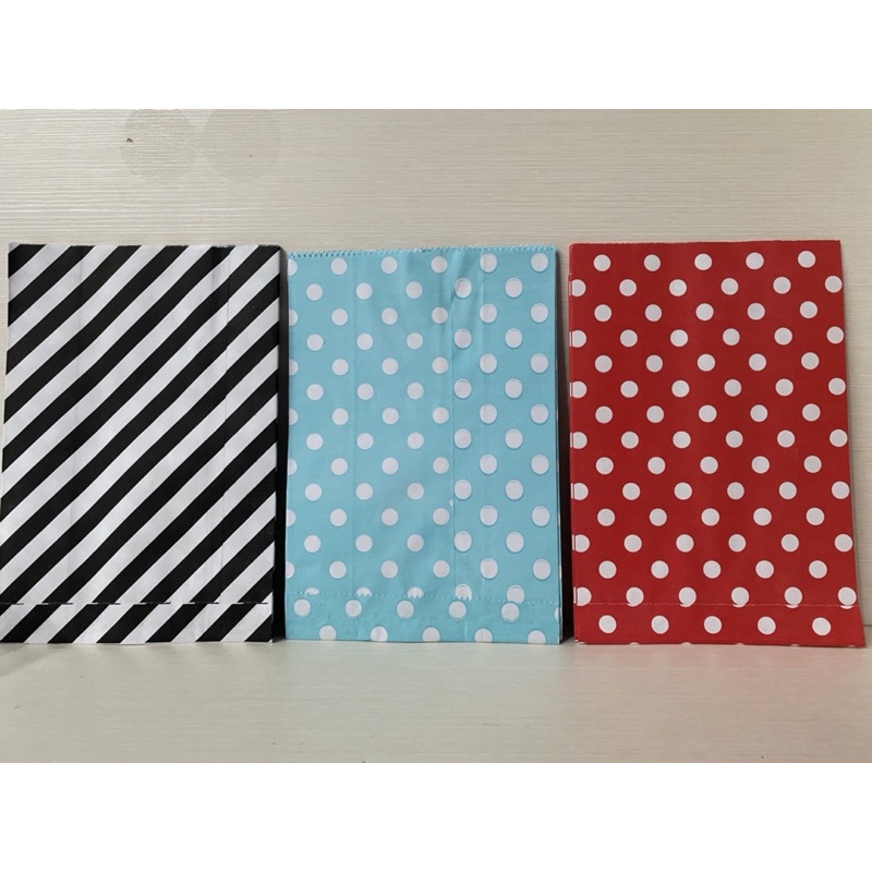 

[isi 10] paperbag makanan / kado