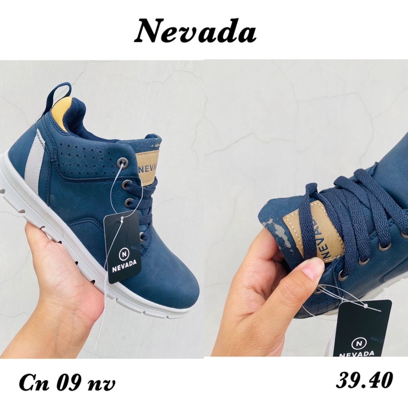 Nevada Sepatu lecet dikit navy