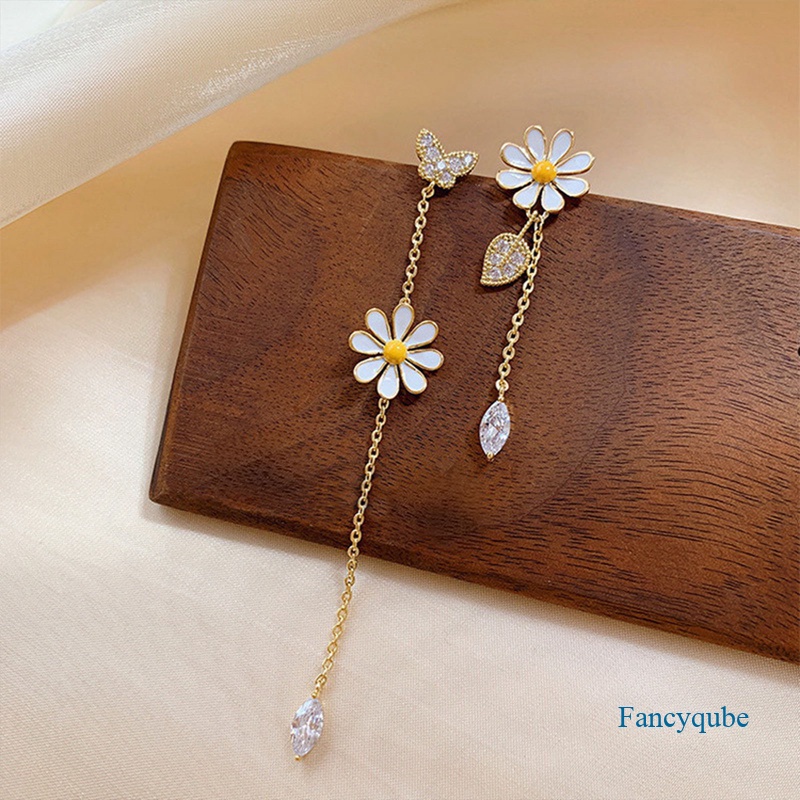 Fancyqube Anting Zircon Bentuk Bunga Daisy Kupu-Kupu Daun Asimetris Gaya Korea Untuk Wanita