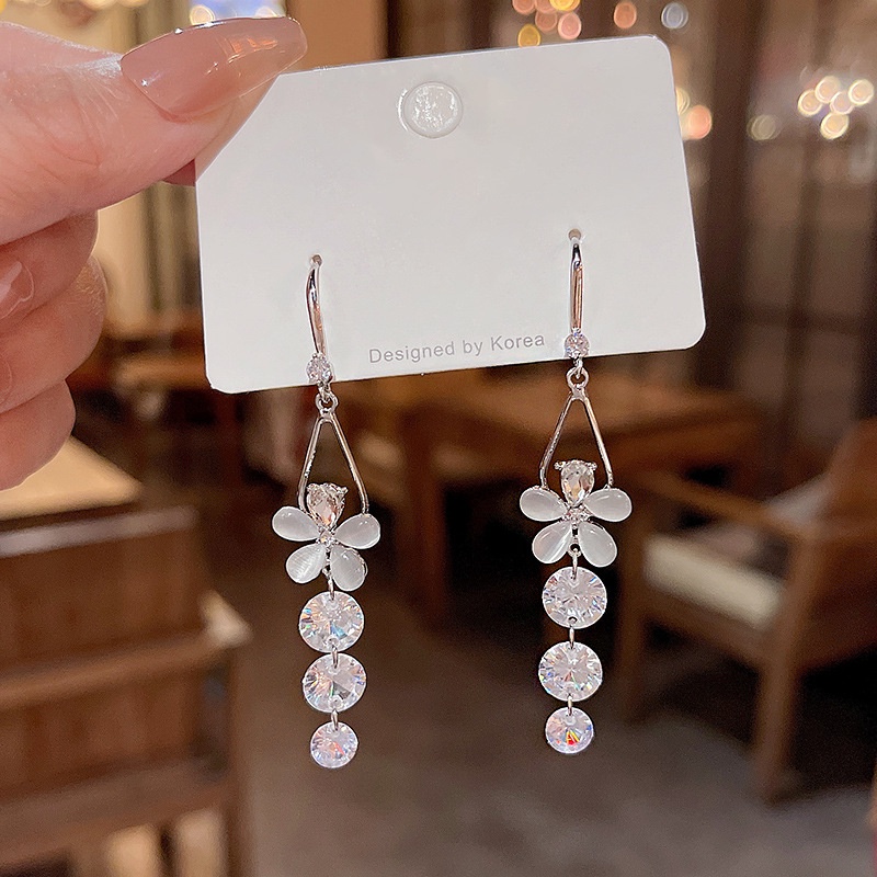 Anting Gantung Panjang Tusuk Silver S925 Motif Bunga Aksen Zircon + Rumbai Untuk Perhiasan Wanita