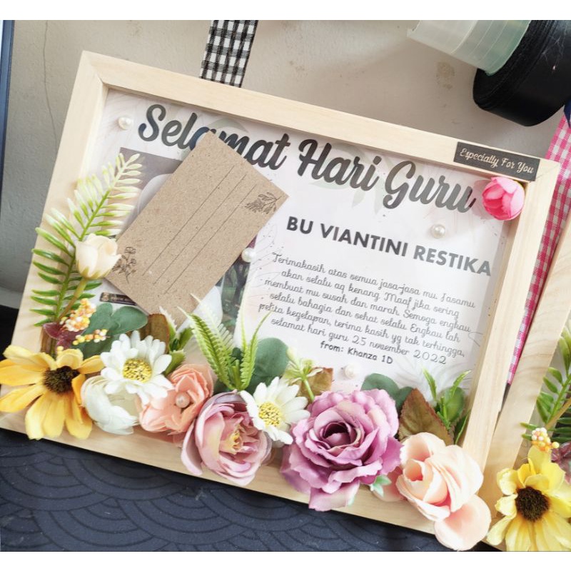 

Frame Ucapan Bucket Bunga Artificial cantik Lucu wisuda wedding ulang tabun