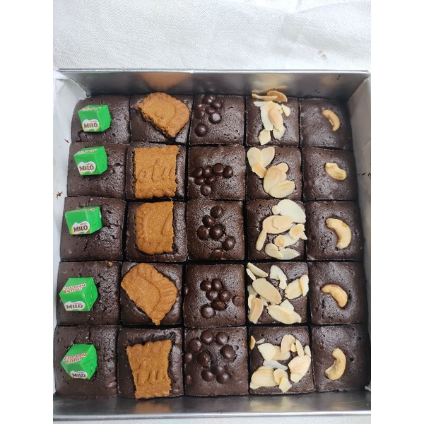 

Brownies Panggang premium ENAK MURAH HALAL 20X20CM