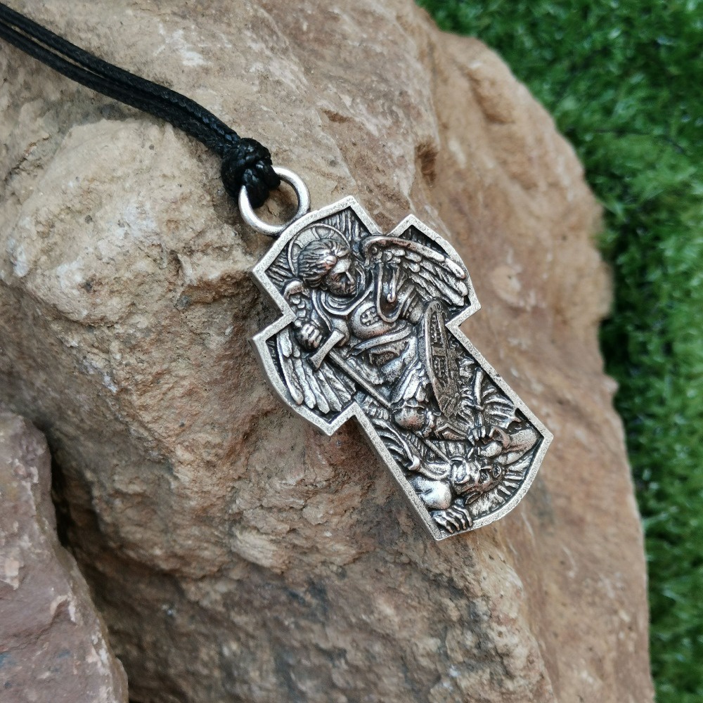 Kalung Liontin Archangel Guardian Lapis Silver Gaya Kasual Untuk Pria