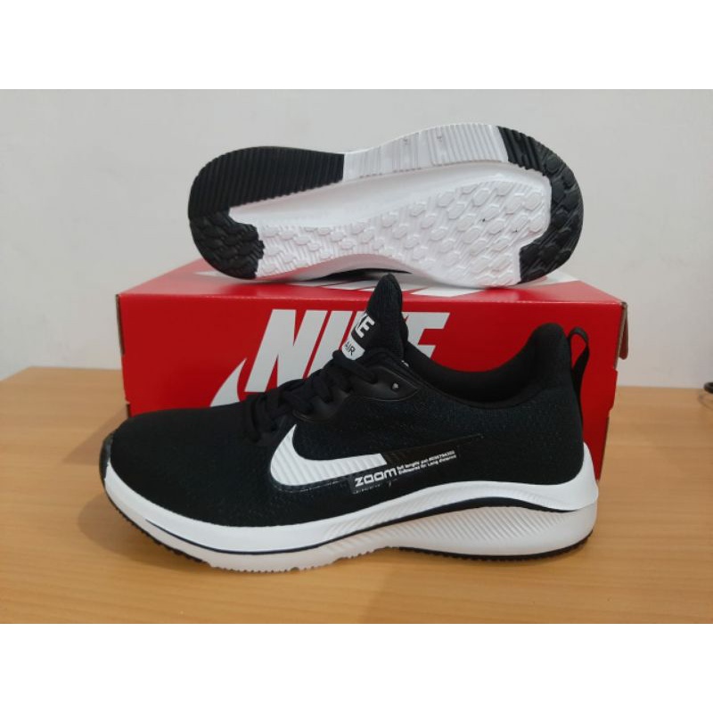 NikeZoomSepatuSportSepatuLari