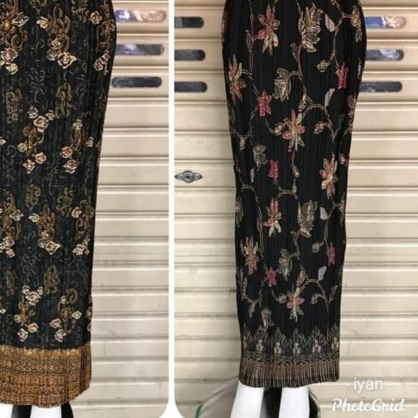 rok plisket batik motif mega mendung