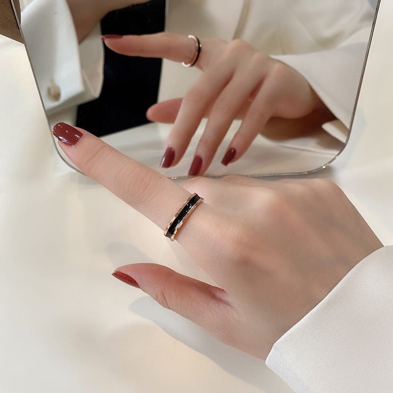 Cincin Couple Gold Hitam Pasangan polos terbaru