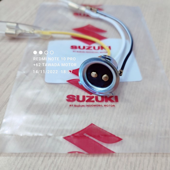 SOKET FITTING LAMPU DEPAN SUZUKI RC100 BRAVO ORIGINAL