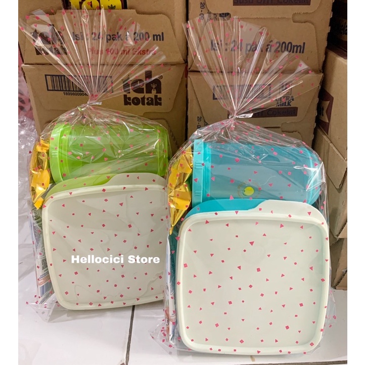 

PARCEL BINGKISAN SNACK LUNCH BOX + GELAS MINUM KEMASAN ULTAH