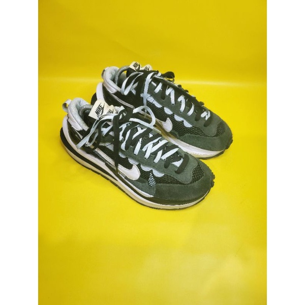 Nike sacai x vaporwaffle black white