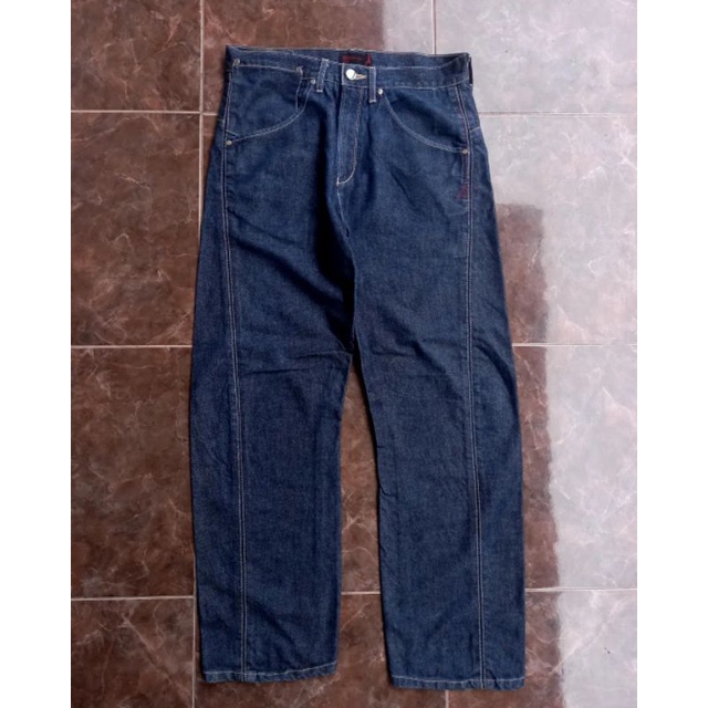 Levis Engineered Jeans