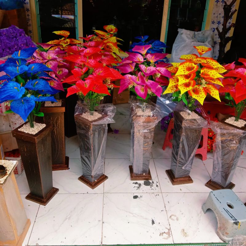 RANGKAIAN BUNGA ANTURIUM//BUNGA ARON PANDA DENGAN POT KAYU UKIR