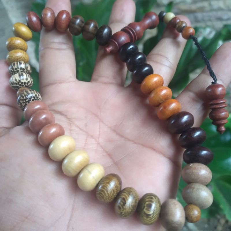 tasbih kombinasi 11 kayu, kayu kelor hitam, secang, galih asem, dewandaru, johar, kemuning, setigi, 