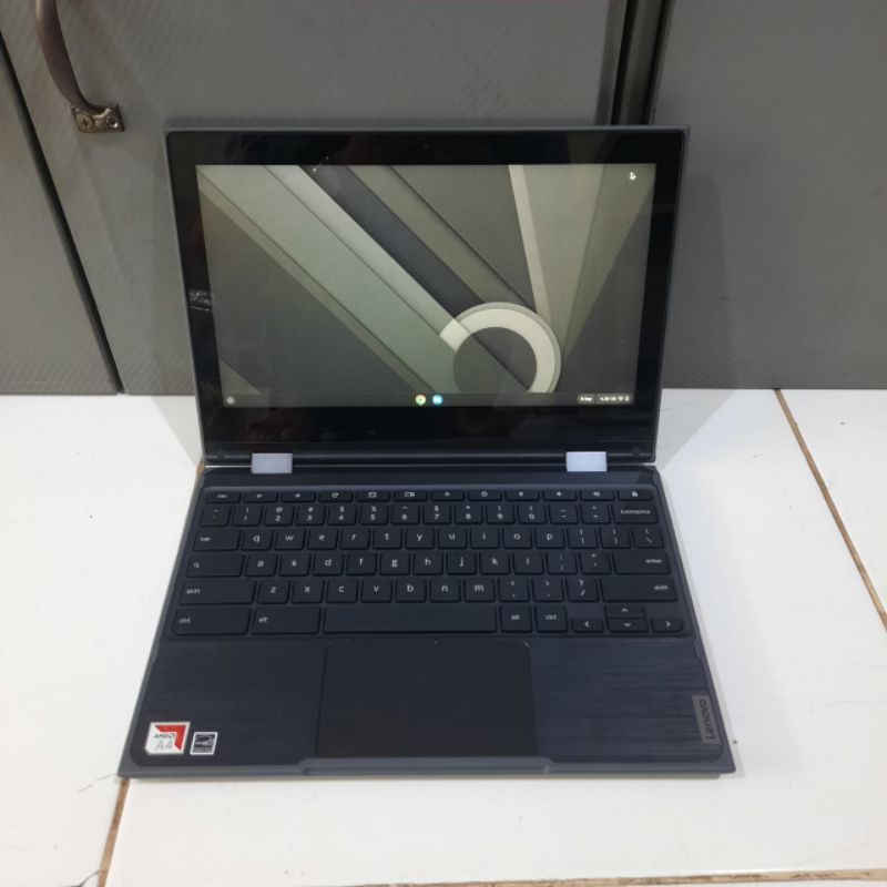 Lenovo Flip Chromebook 300e (Touchscreen) Bisa Jadi Tab OS. Chrome Super Slim, Ringan, Mulus