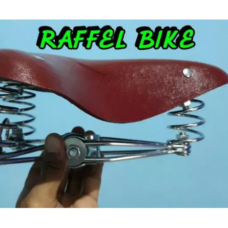 . Saddle ontel kulit coklat. Saddle onthel per