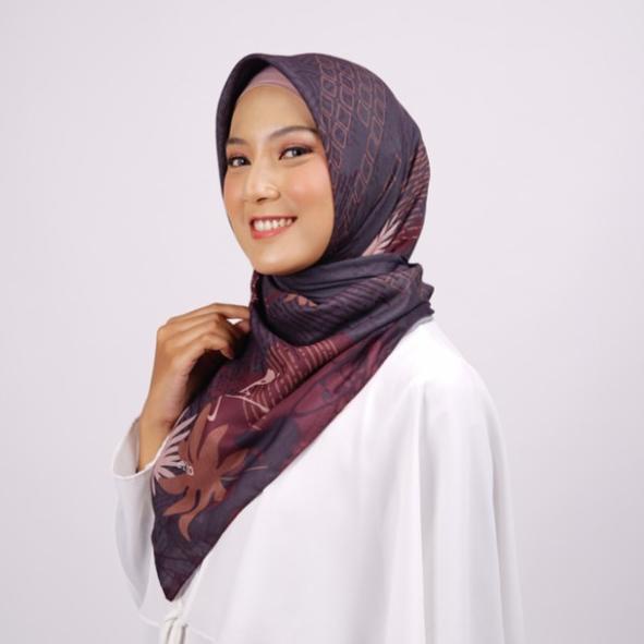 Elzatta Jilbab Segi Empat Scarf Motif Premium Obelia Jaliya - Magenta