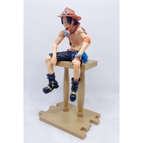 Portgas D. Ace Sitting Tinggi 19CM Action Figure One Piece