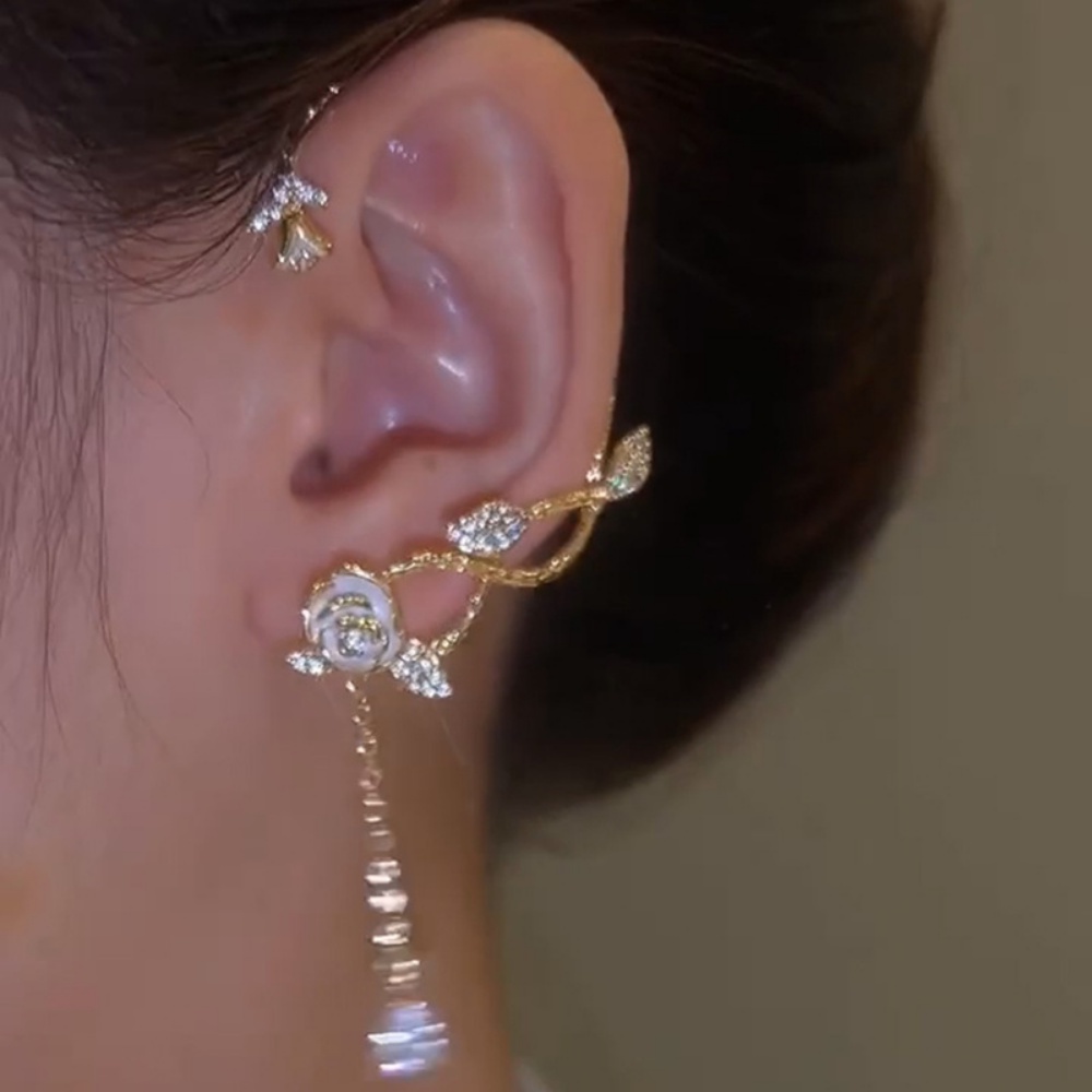 Anting Tusuk Gantung Desain Bunga Mawar Hias Zircon Untuk Wanita