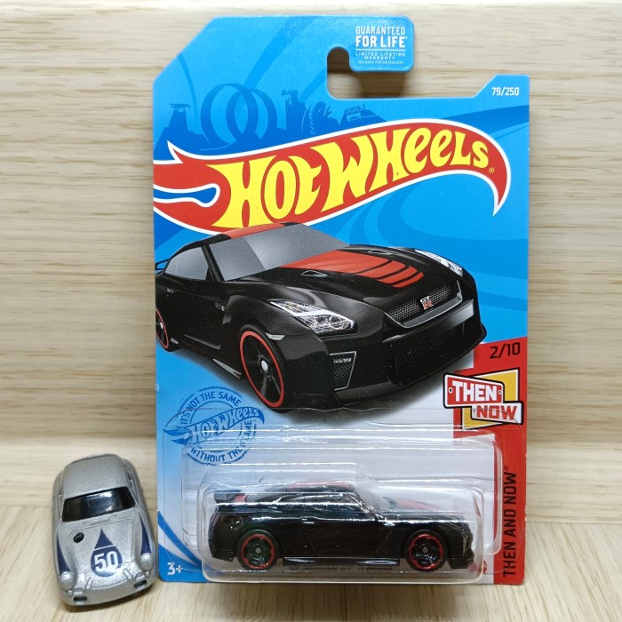 hot wheels 17 nissan gtr r35 Hitam Exclusive recolor HFZ