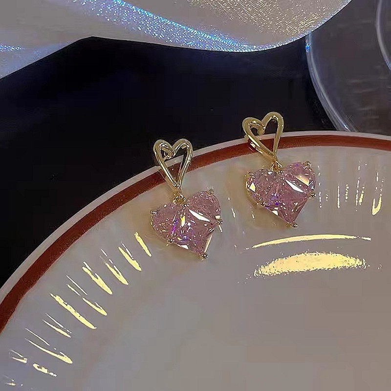 Anting Bentuk Hati Bahan Zirkon Warna Pink Untuk Musim Gugur