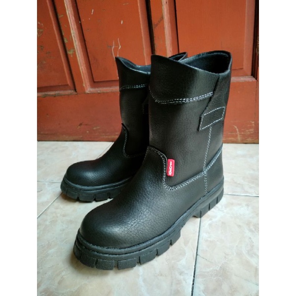 Sepatu safety pria boots king kickers ujung besi proyek lapangan Sepatu kerja safety Kickers