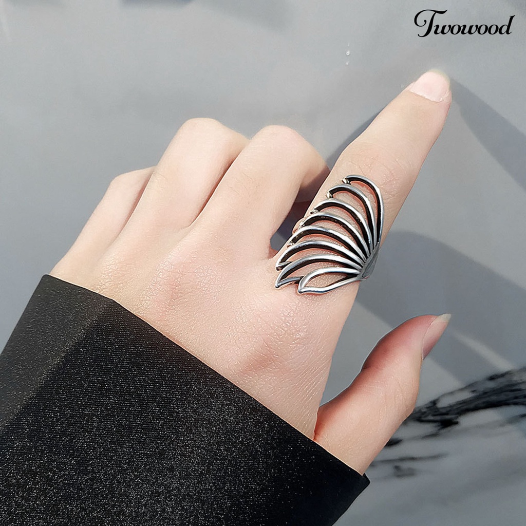 Cincin Model Terbuka Desain Kupu-Kupu Hollow Bahan Tembaga Gaya Hip hop Untuk Wanita