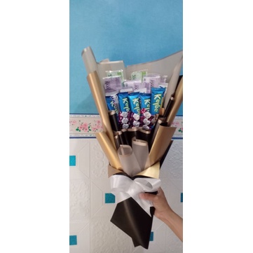 

Buket uang dan Snack