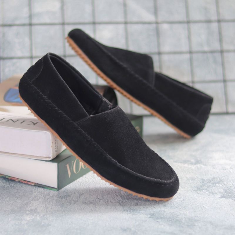 Sepatu Slip On Pria Santai Casual Formal Kulit Suede Sintetis Kerja Kuliah Kantor Kondangan Xshoesbdg.id x Siena