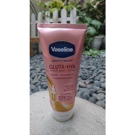 Vasselin Gluta Hya Serum