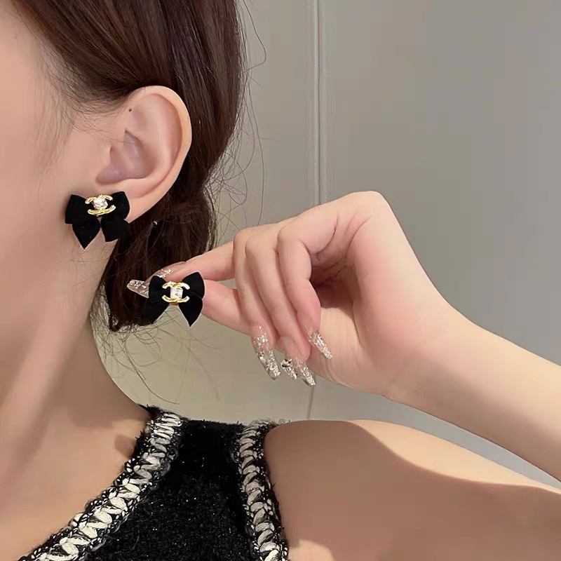 Anting Desain Chanel Pita Hitam Bahan 925 Silver Needle Gaya Retro Perancis Untuk Wanita