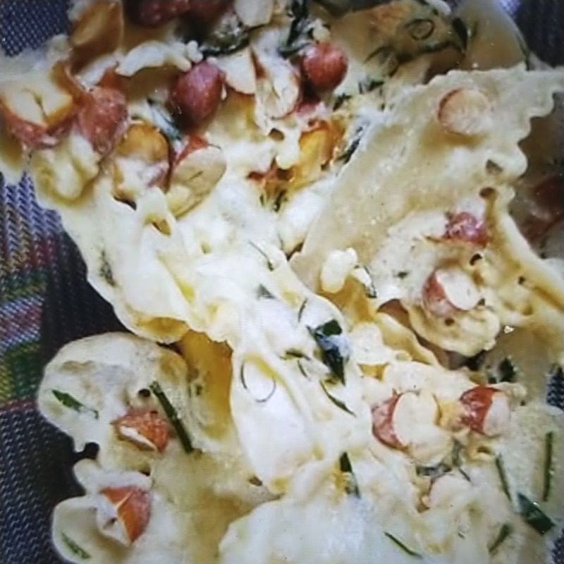 

Peyek kacang daun jeruk