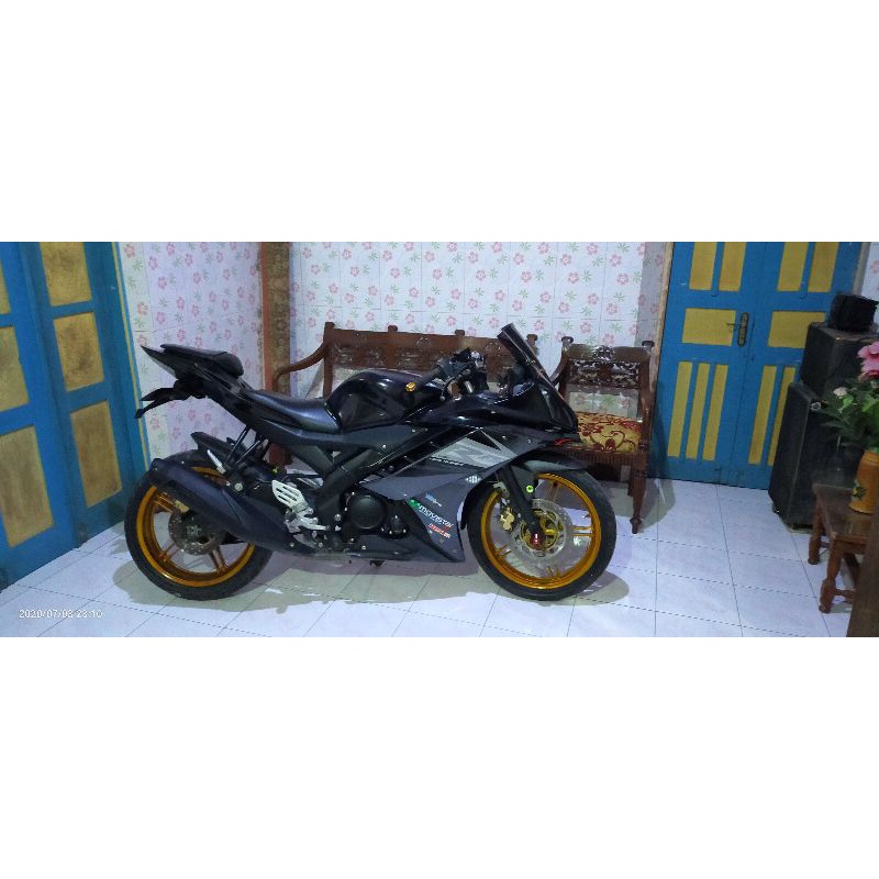 YAMAHA R15 MODIFIKASI SPORTY