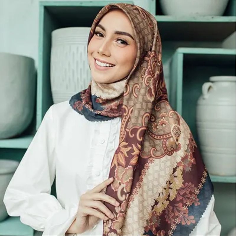 Wearing Klamby - Bunaken Scarf