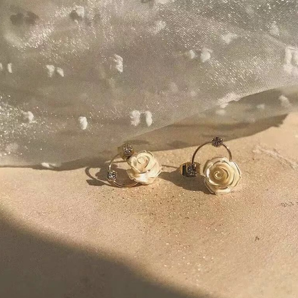 Versailles Anting Tusuk Gantung Desain Bunga Mawar Hias Berlian Gaya Retroperancismewah Untuk Wanita