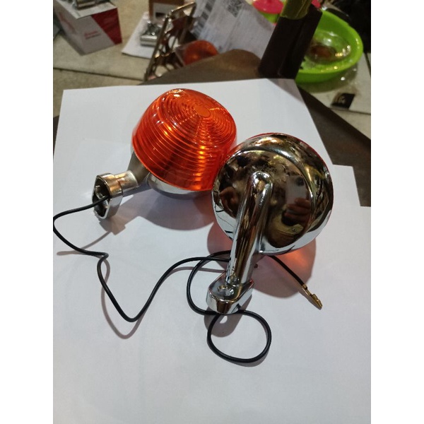 LAMPU SEIN CB100 MODEL ORI 1SET (2PC)RITING CB100 SETANDAR MODEL ORIGIN.BESI/LAMPU SEIN CB100