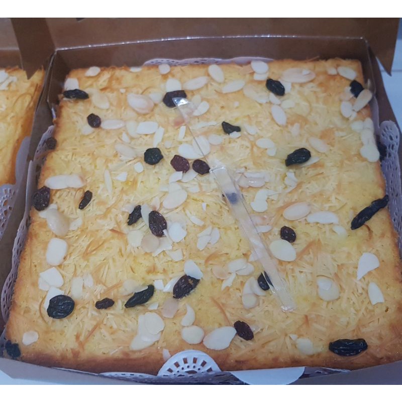 

Cake tape keju almond kismis 22x22