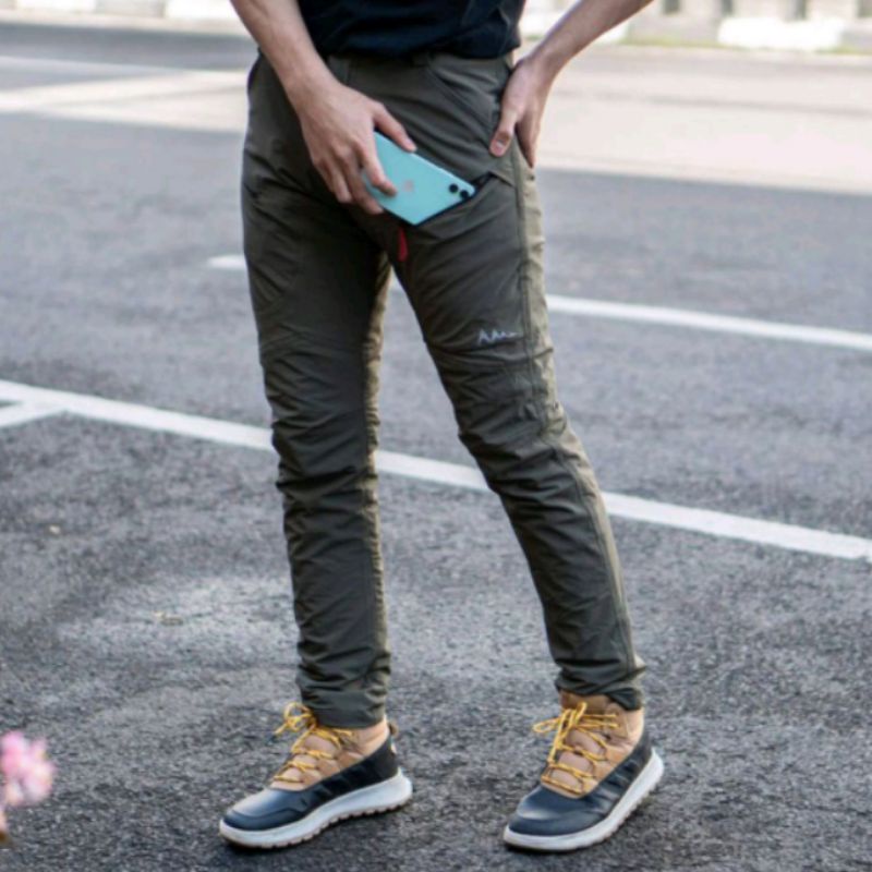 Celana gunung /celana outdoor mountaingeer