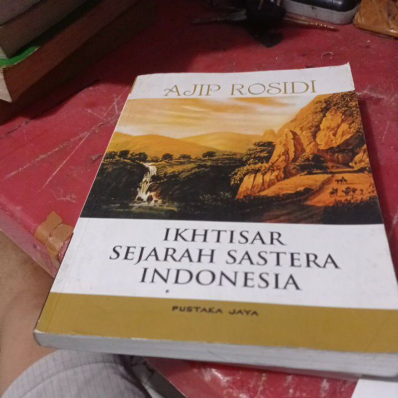 Buku ikhtisar sejarah sastra Indonesia