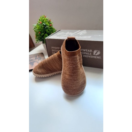 PRELOVED Sepatu Anak Laki/Perempuan PYOPP BAREFOOT FOOTWARE