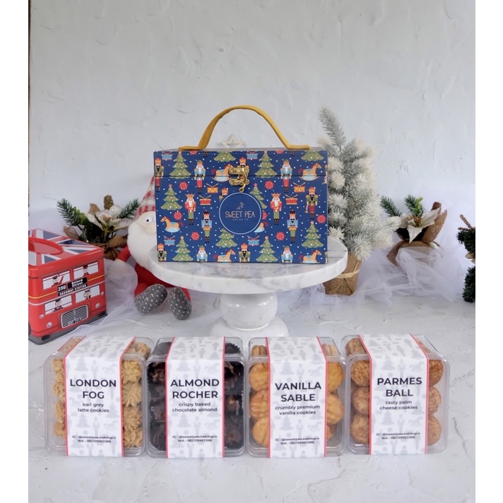 

Hampers Natal / Christmas Hampers -Premium Nutcracker Cookies Box / Hardbox Cookies