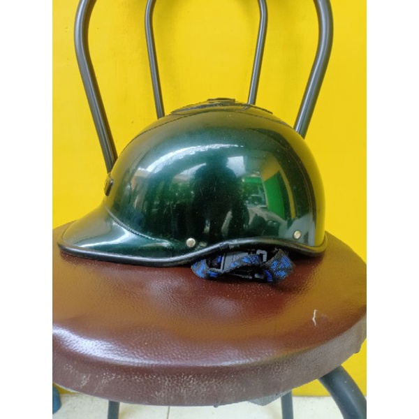 ~helm retro clasic