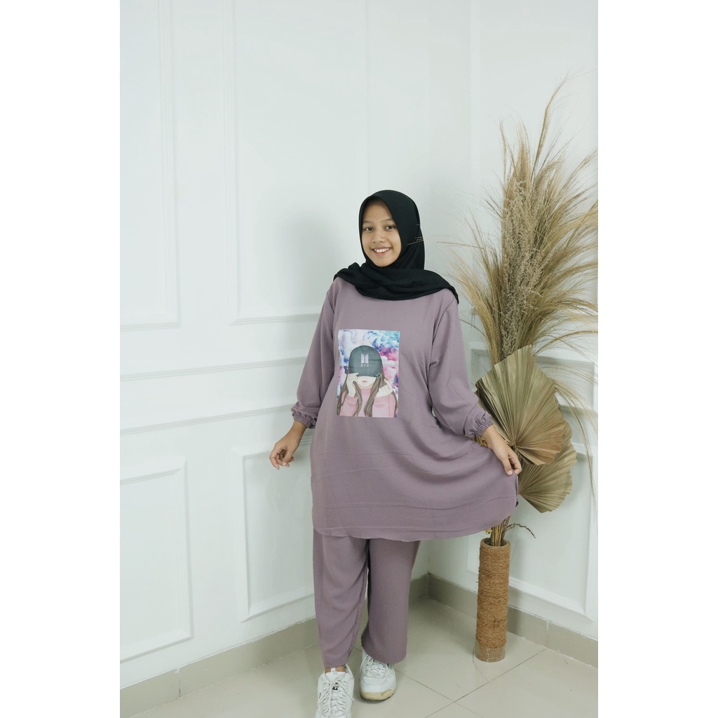 BTS SET BAHAN CRINKLE AIRFLOW JUMBO UKURAN M L XL DAN XXL MOTIF POLOS APLIKASI SABLON SETELAN WANITA KEKINIAN FASHION MUSLIM TERBARU 2022 ONE SET WANITA KOREAN STYLE ATASAN DAN BAWAHAN CASUAL WANITA SET SEHARI  HARI WANITA