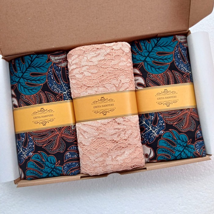 

(COD) Hampers Kado pernikahan wedding batik premium - C-76