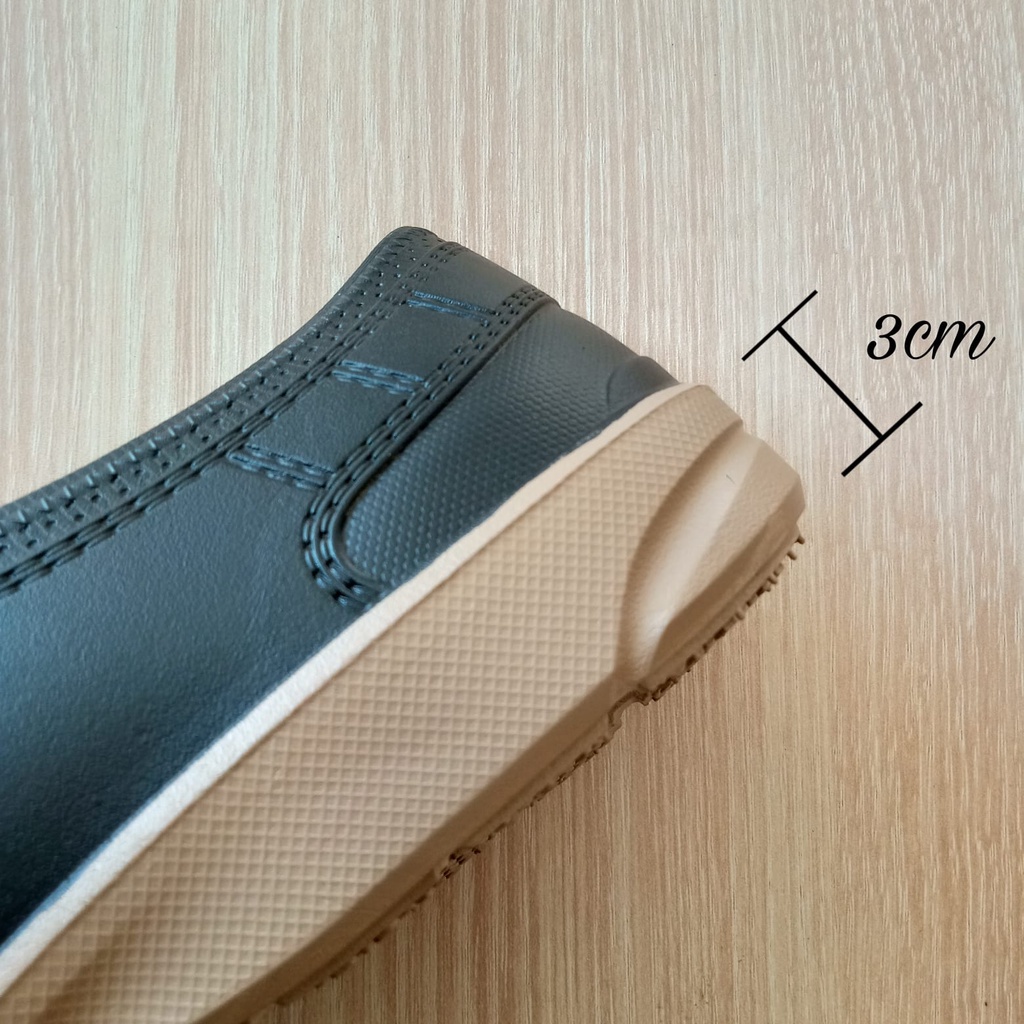 sogo ATT AWK 557 SEPATU SLIP ON Sepatu Cowok Bahan Karet Ringan Tahan Air Nyaman Elastis AB 350 AWKN 596
