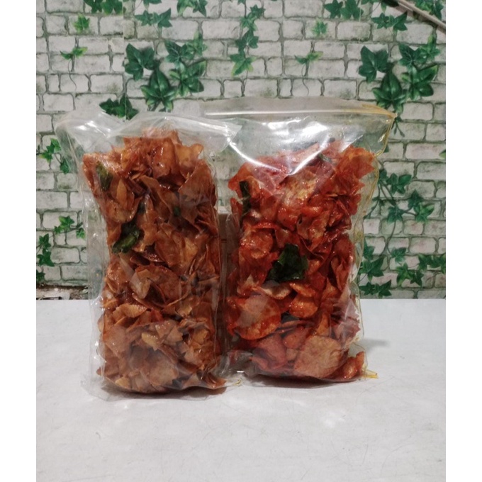 

KERIPIK SINGKONG BALADO & DAUN JERUK PEDAS 500gr