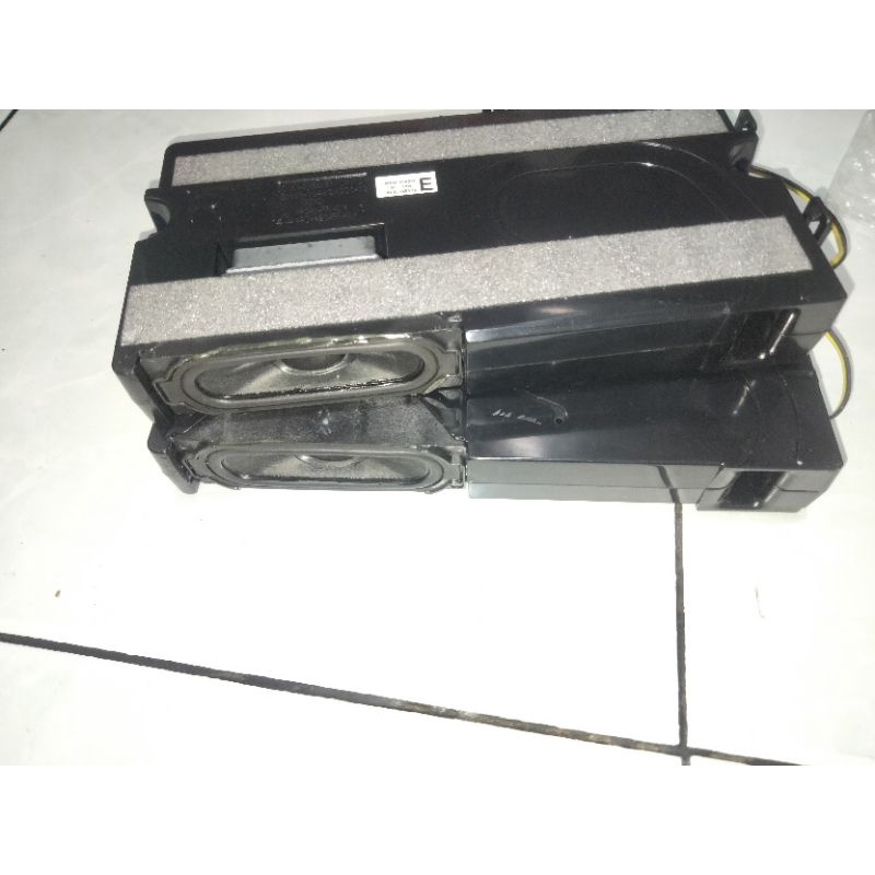 Speaker TV samsung  50UT8000
