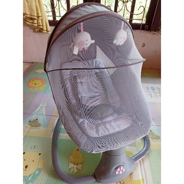 Coco latte Snuggli Bouncer Preloved