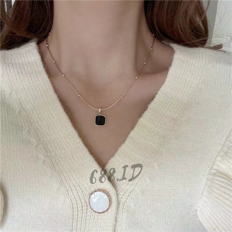 Kalung Wanita Rantai Bandul Segi Hitam Liontin Black Square Gaya Korea Impor Fashion Necklace Cewek NL 20
