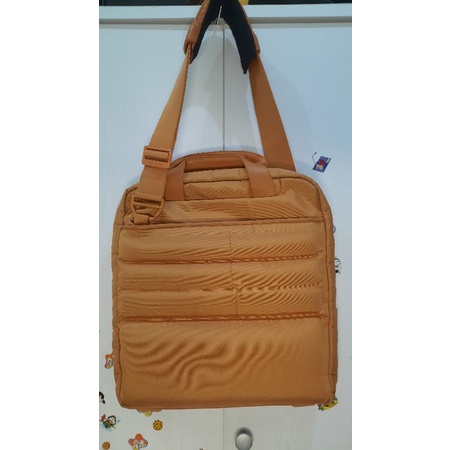 Preloved - Tas Laptop Besar Mandarina Duck