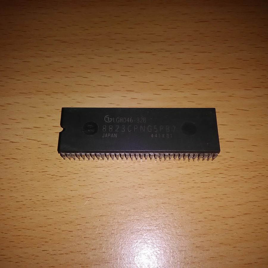 ic 8823CPNG5PB7